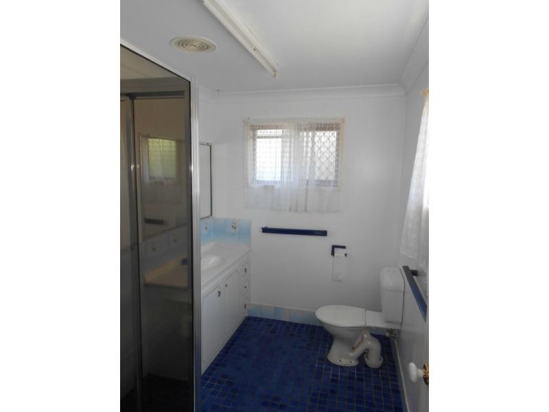 108 Lauren Street, Urangan QLD 4655