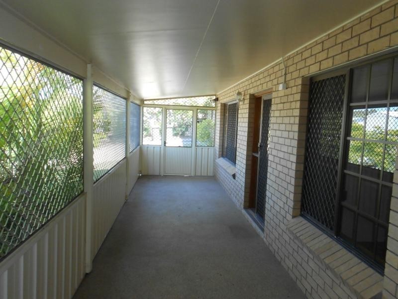 108 Lauren Street, Urangan QLD 4655