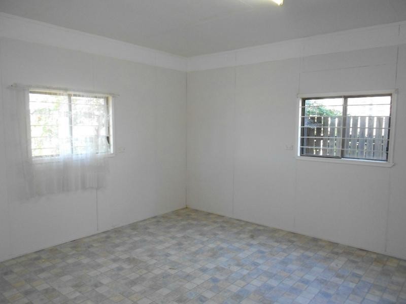 108 Lauren Street, Urangan QLD 4655