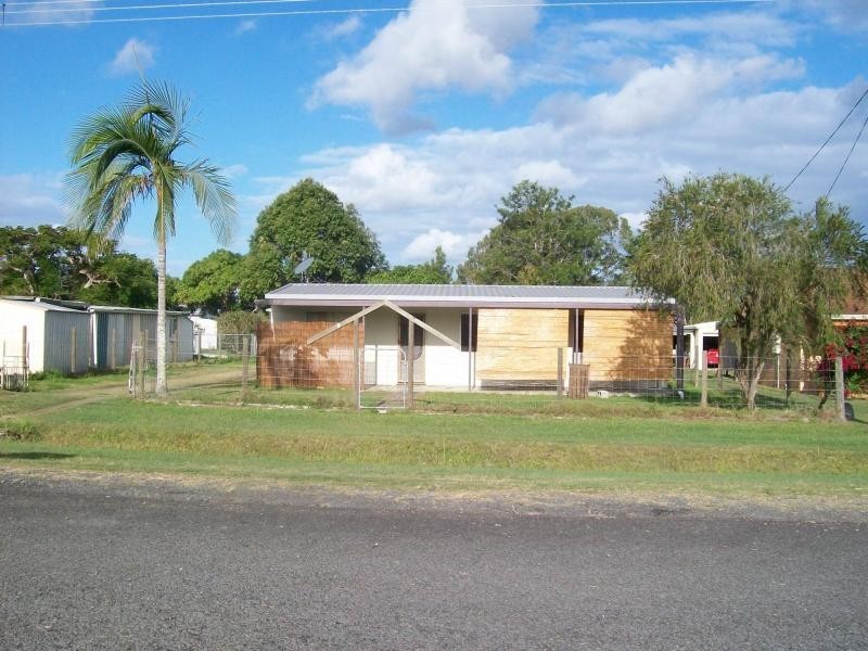 26 crawford Street, Torbanlea QLD 4662