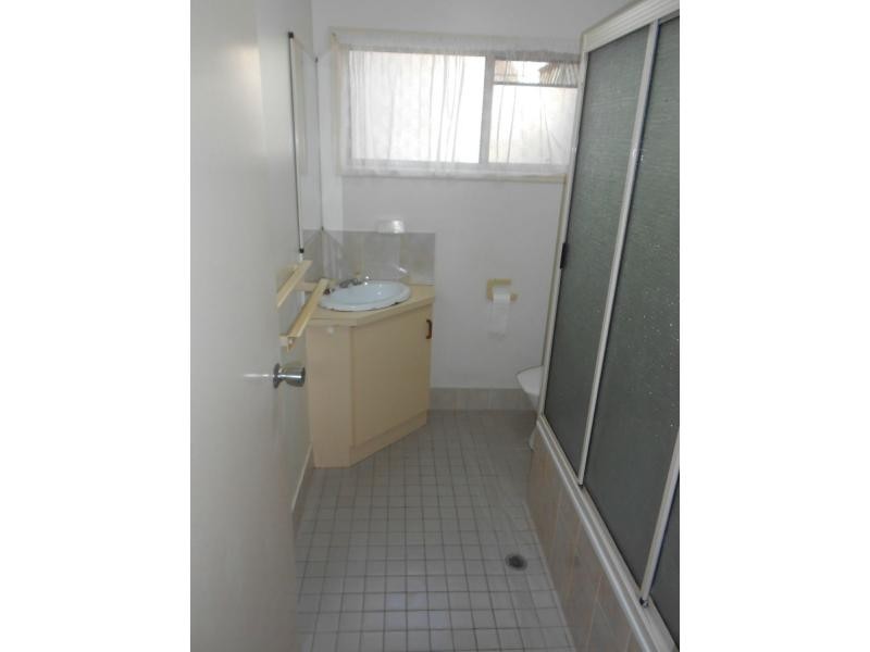 2/7 Cypress Street, Torquay QLD 4655