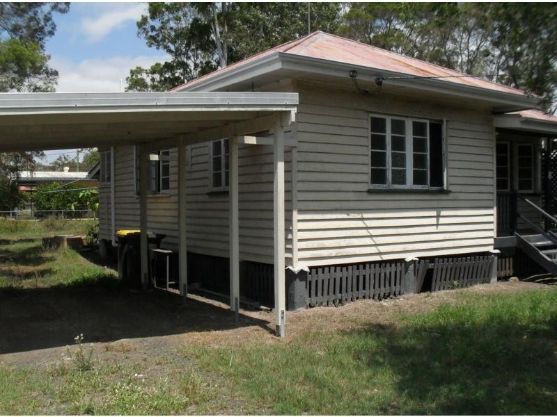 8 Agnes Street, Howard QLD 4659