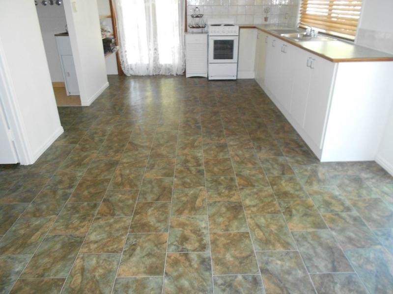 2 King Street, Howard QLD 4659