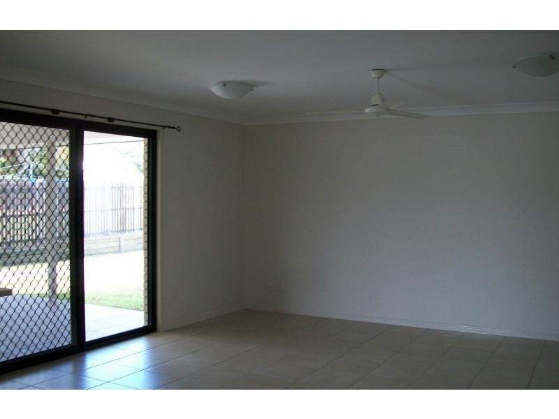 10 Charles Street, Howard QLD 4659