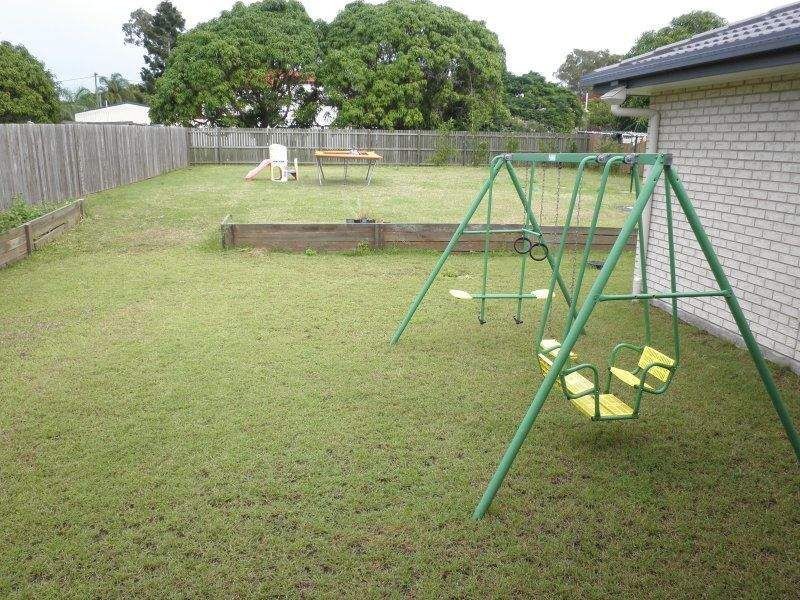 10 Charles Street, Howard QLD 4659