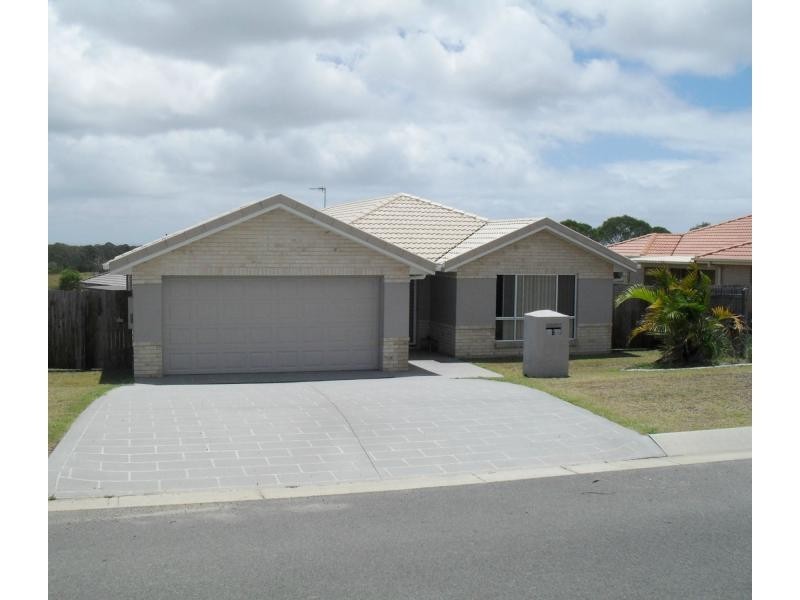 8 Steel Street, Nikenbah QLD 4655
