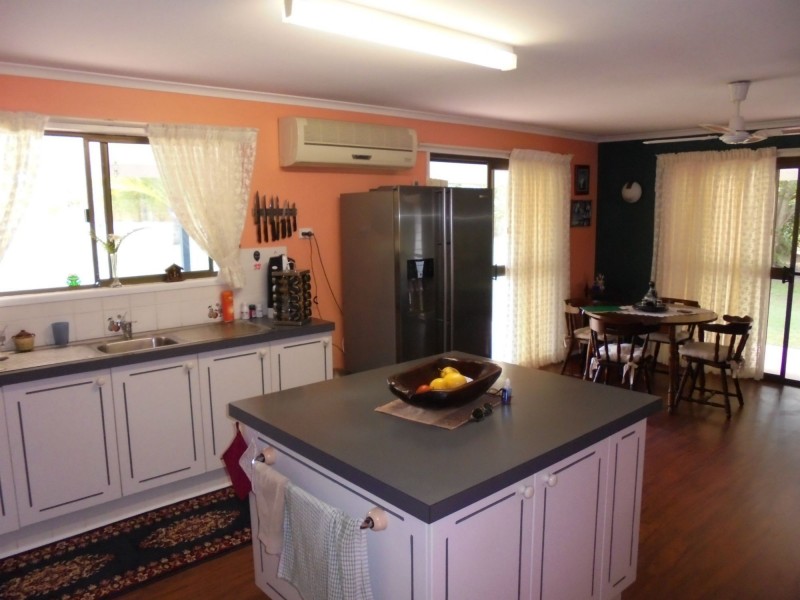 290 Pacific Haven Circuit, Pacific Haven QLD 4659