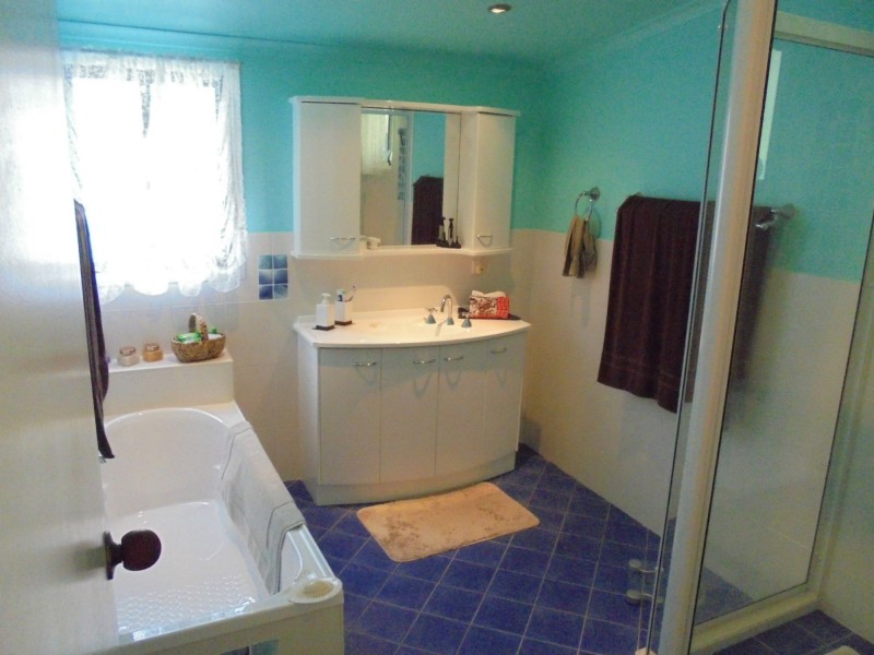 290 Pacific Haven Circuit, Pacific Haven QLD 4659