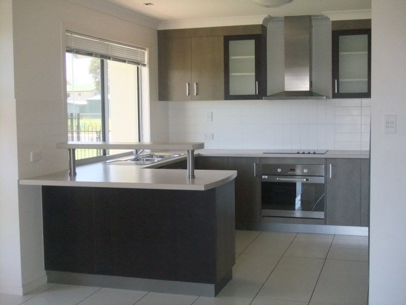 8 Barramundi Drive, Burrum Heads QLD 4659