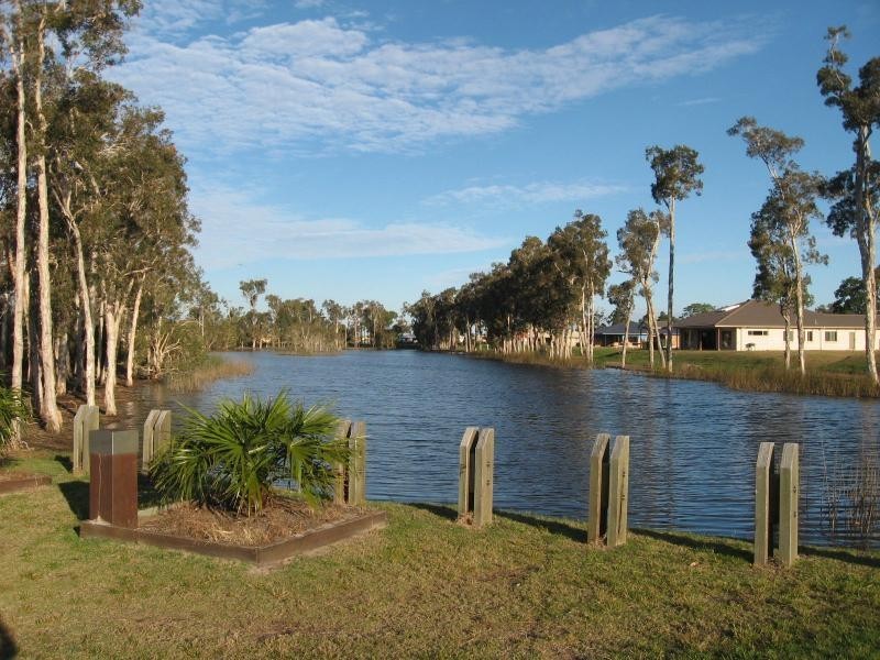 8 Barramundi Drive, Burrum Heads QLD 4659