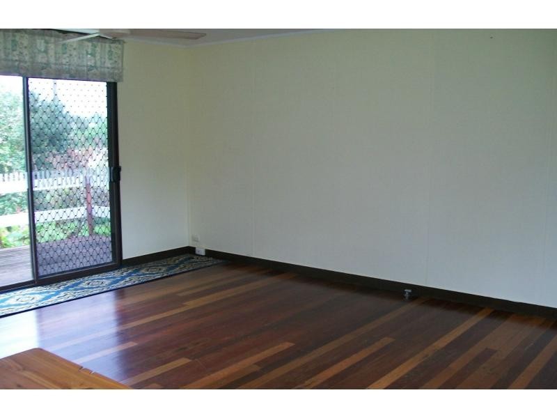 10 Edith Street, Howard QLD 4659