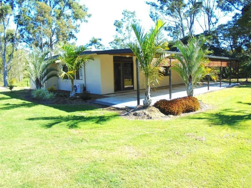 86 Old Bruce Highway, Howard QLD 4659