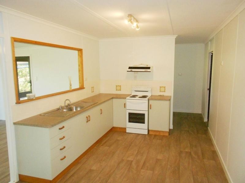 86 Old Bruce Highway, Howard QLD 4659