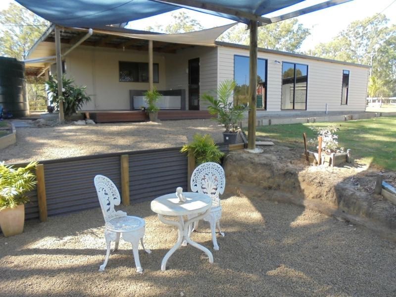 86 Old Bruce Highway, Howard QLD 4659