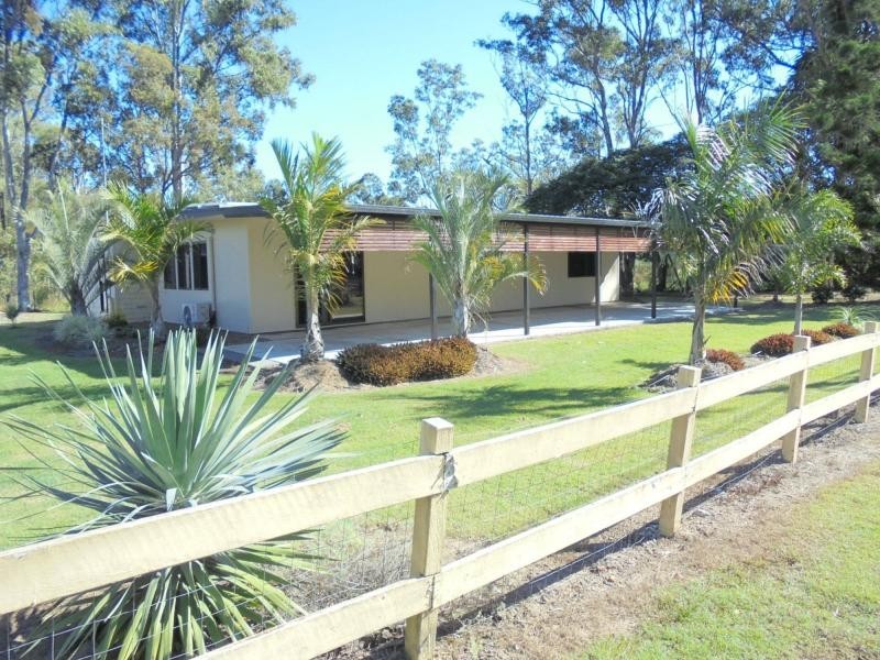 86 Old Bruce Highway, Howard QLD 4659
