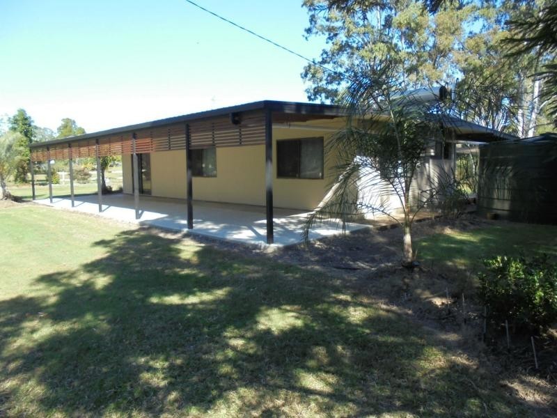 86 Old Bruce Highway, Howard QLD 4659