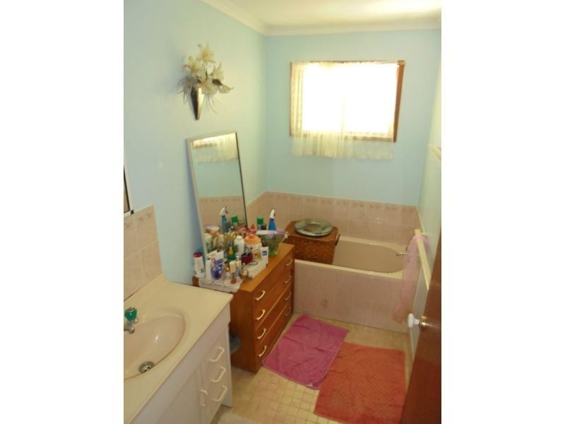 23 Kent Parade, Torbanlea QLD 4662