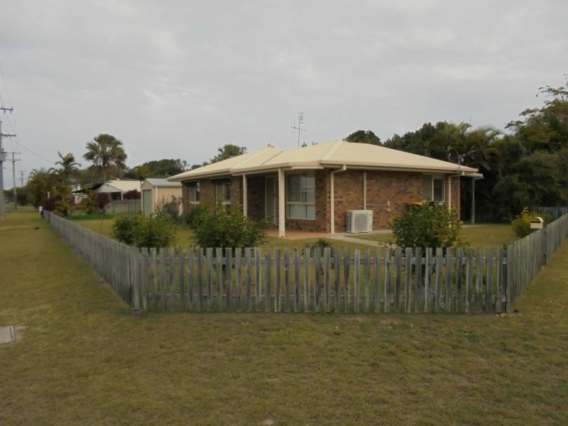39 Cunningham Street, Torquay QLD 4655