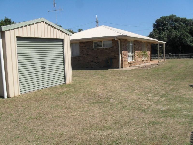 39 Cunningham Street, Torquay QLD 4655