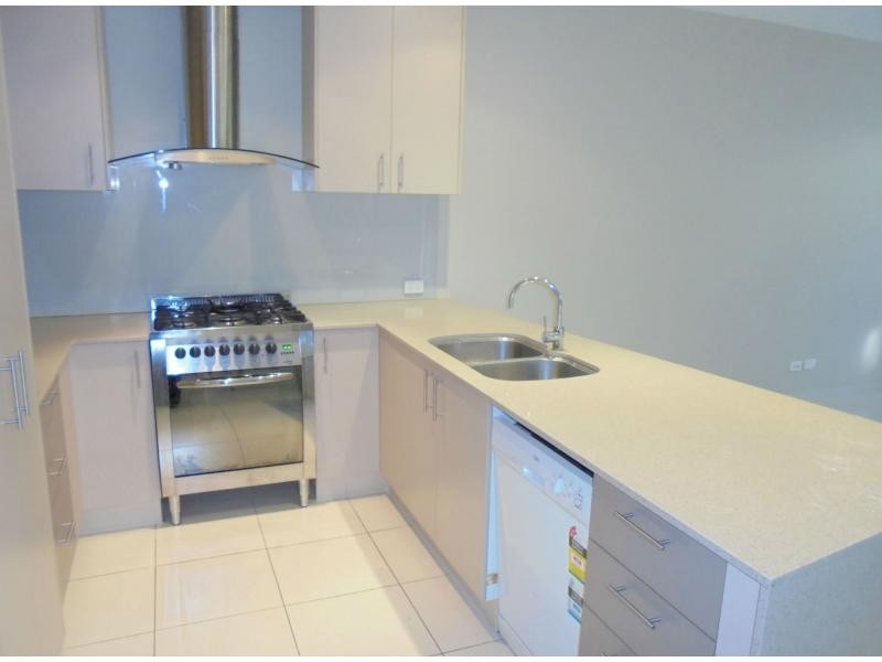 2/8 Hervey Street, Scarness QLD 4655