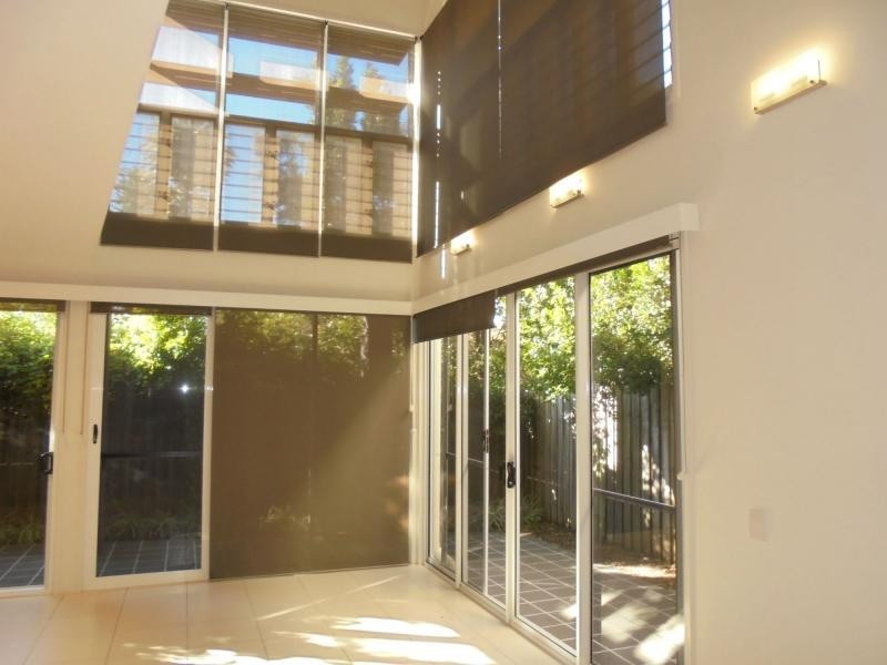 2/8 Hervey Street, Scarness QLD 4655