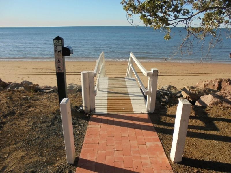 2/8 Hervey Street, Scarness QLD 4655