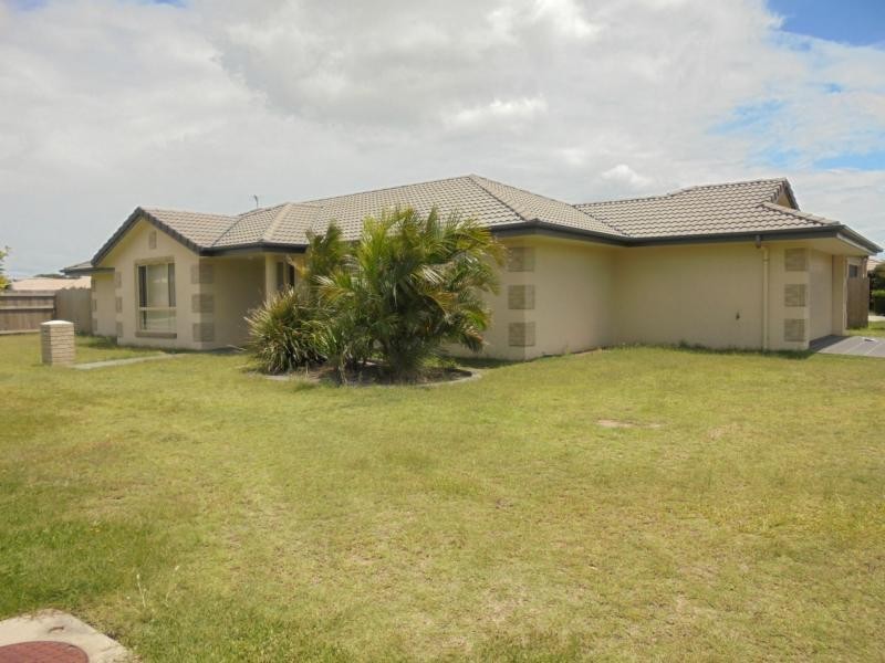 8 Magellan Circuit, Urraween QLD 4655
