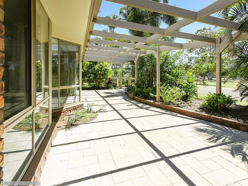 95 Hammond Street, Urangan QLD 4655