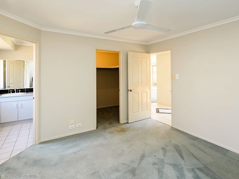 95 Hammond Street, Urangan QLD 4655