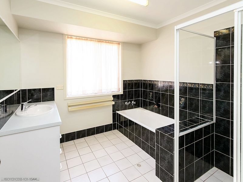 95 Hammond Street, Urangan QLD 4655