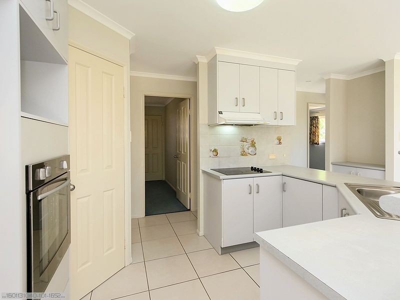 95 Hammond Street, Urangan QLD 4655