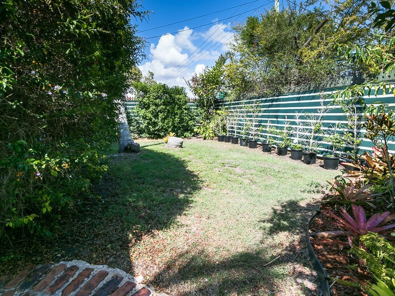 100 Elizabeth Street, Urangan QLD 4655