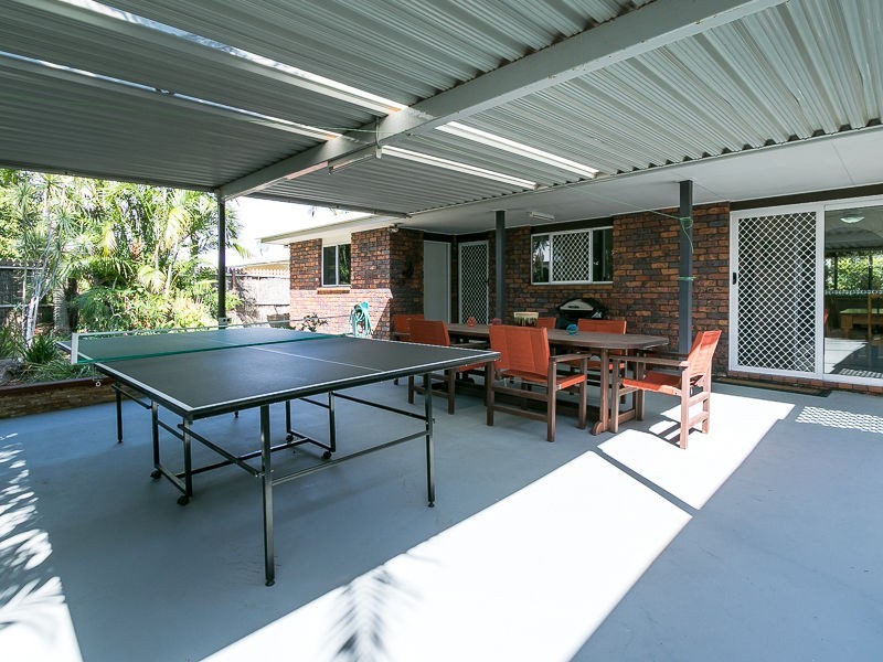 100 Elizabeth Street, Urangan QLD 4655