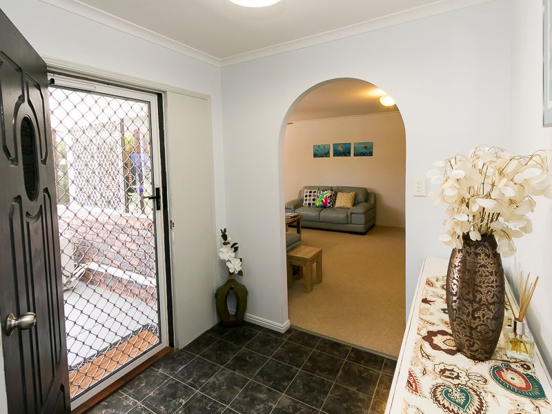 100 Elizabeth Street, Urangan QLD 4655