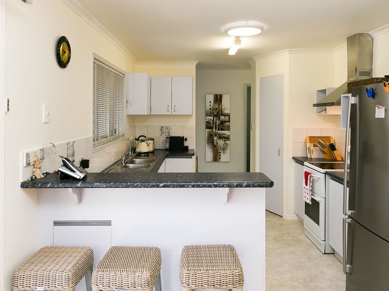 100 Elizabeth Street, Urangan QLD 4655