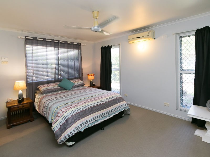 100 Elizabeth Street, Urangan QLD 4655