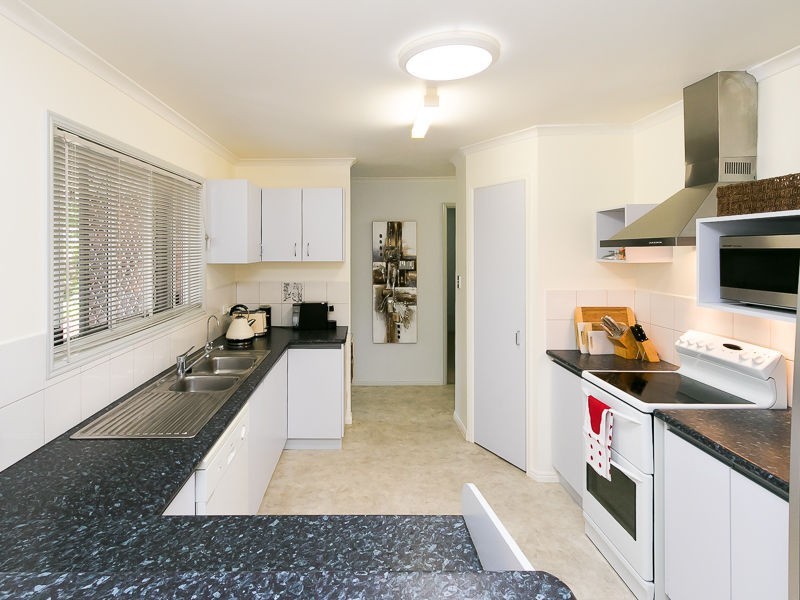 100 Elizabeth Street, Urangan QLD 4655