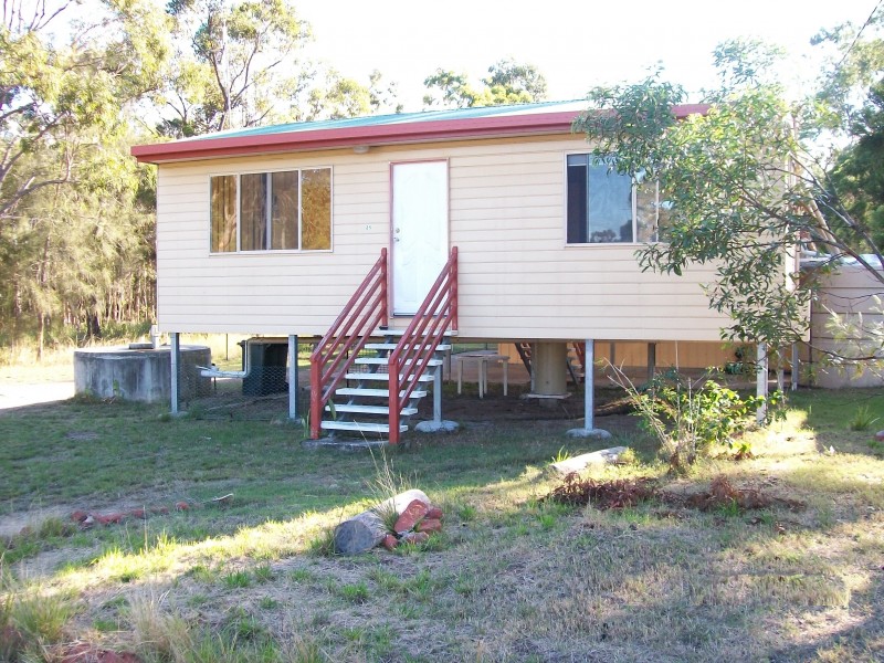25 Isis Street, Buxton QLD 4660