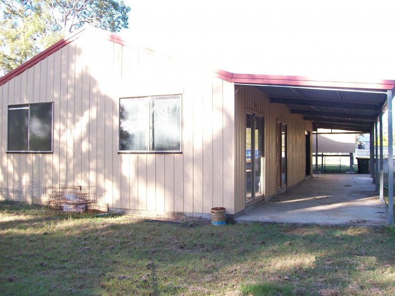 25 Isis Street, Buxton QLD 4660