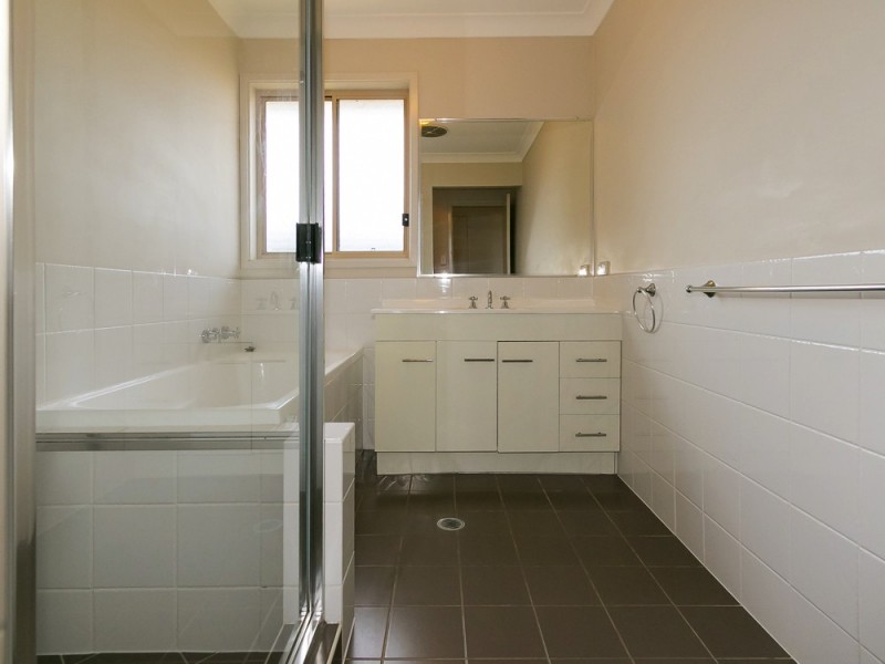 4 Teresa St, Nikenbah QLD 4655