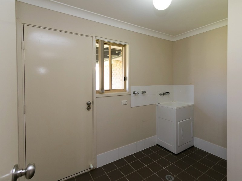 4 Teresa St, Nikenbah QLD 4655