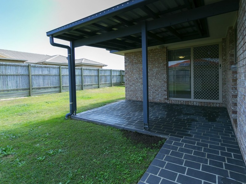 4 Teresa St, Nikenbah QLD 4655