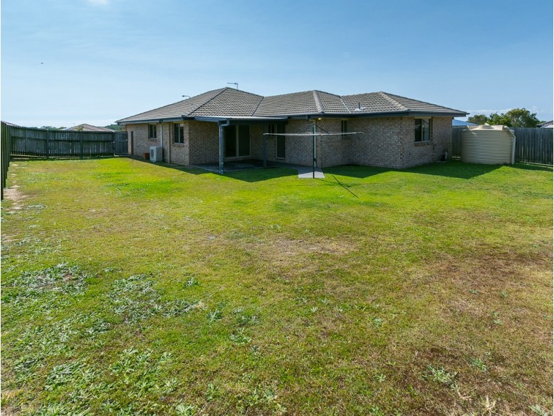 4 Teresa St, Nikenbah QLD 4655