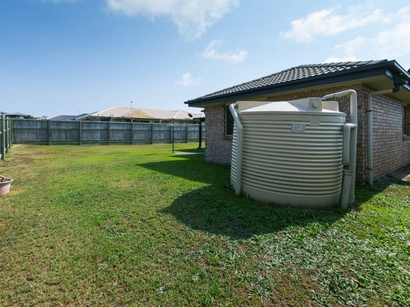 4 Teresa St, Nikenbah QLD 4655