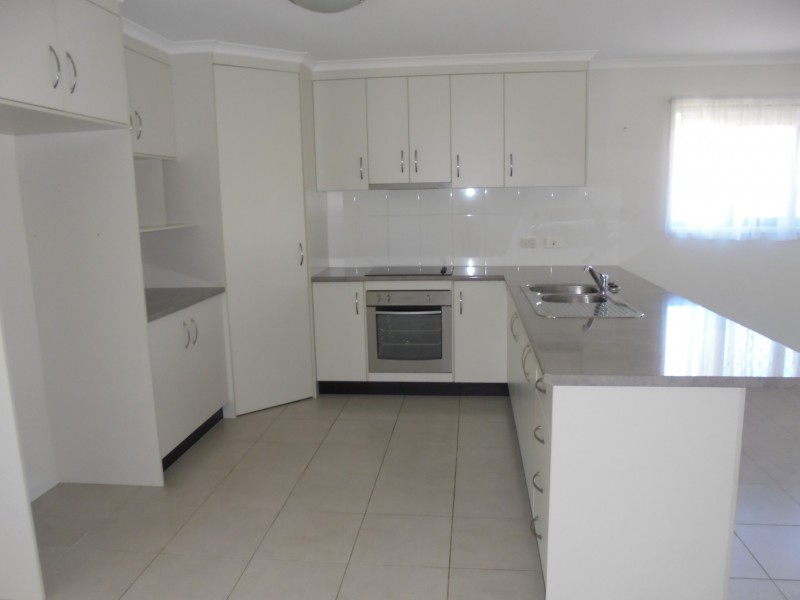2 Hunter St, Torbanlea QLD 4662
