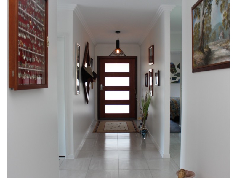 31 Teresa St, Nikenbah QLD 4655