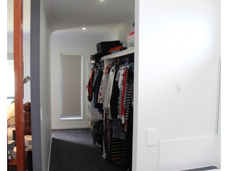 31 Teresa St, Nikenbah QLD 4655