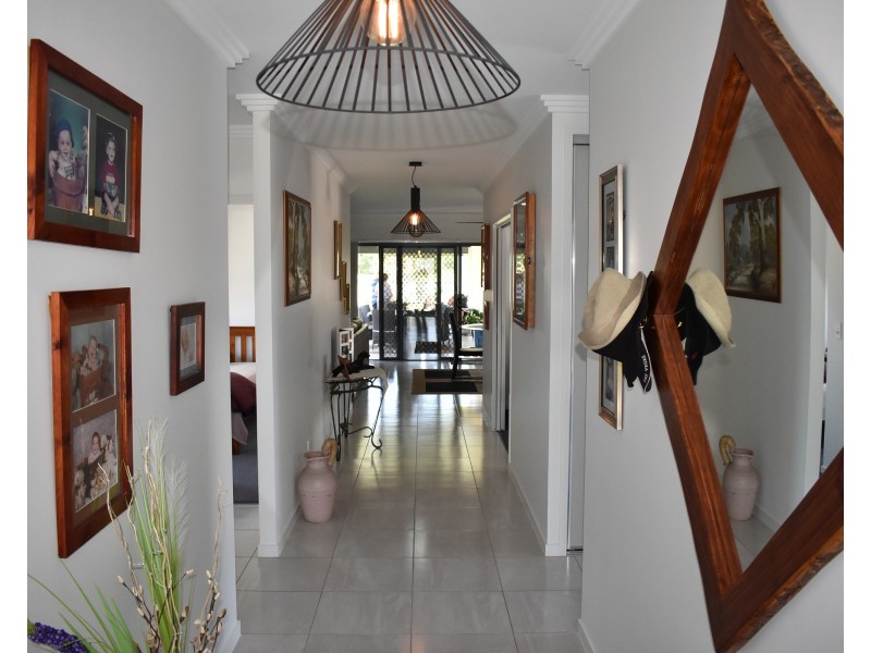 31 Teresa St, Nikenbah QLD 4655