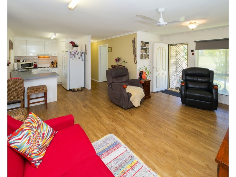 65 North St, Point Vernon QLD 4655