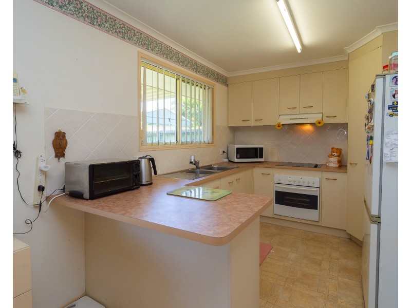 67 North St, Point Vernon QLD 4655
